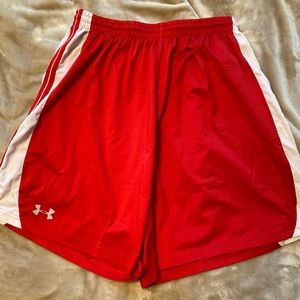 UNDER ARMOUR ATHLETIC SHORTS